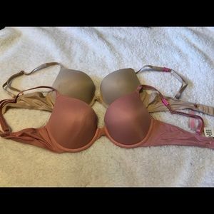 Two brand new PINK Victoria’s Secret push up bras